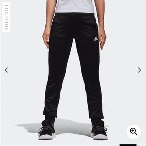 adidas Designed 2 Move - Black and White